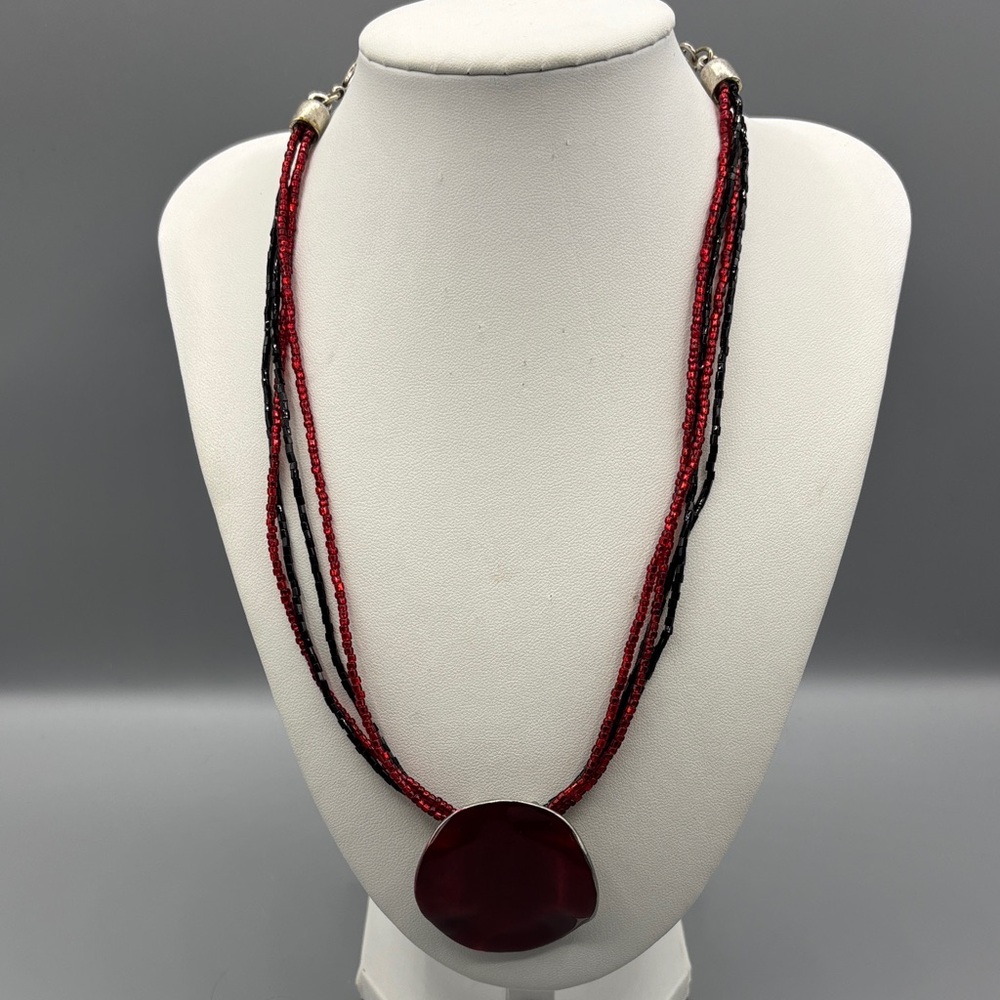 Chico’s Red and Black Seed Bead and Enamel Pendant Necklace JP391 2/$20